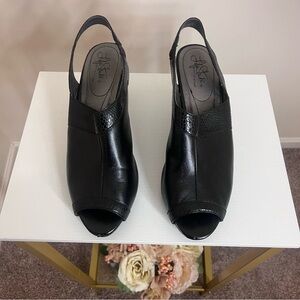 Life Stride Women’s Black Peep Toe Slingback Heels Size 10M